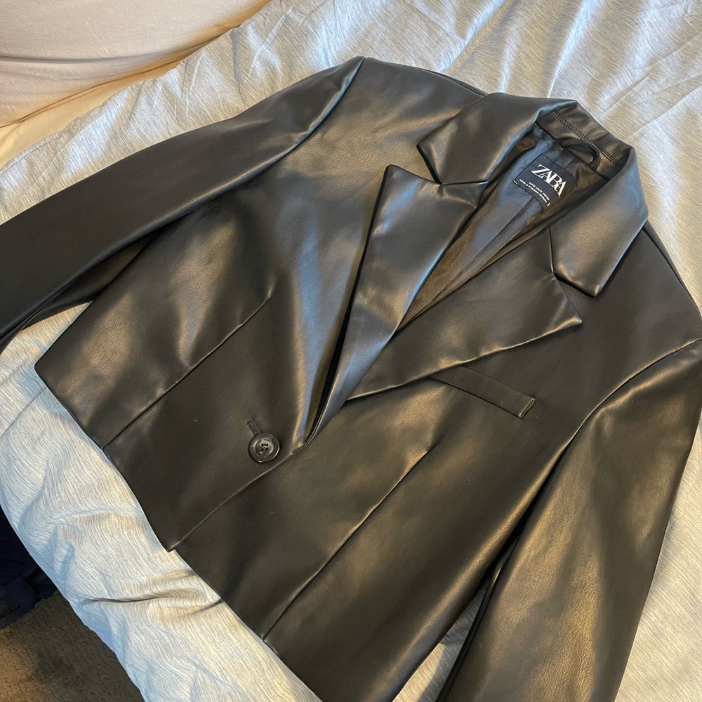 Zara faux leather crop blazer